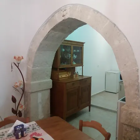 Grandma's House Vederoi