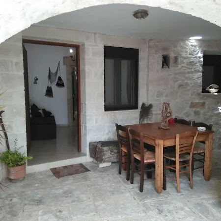 Grandma's House Vederoi *