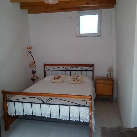 Grandma's House Vederoi Rethymno